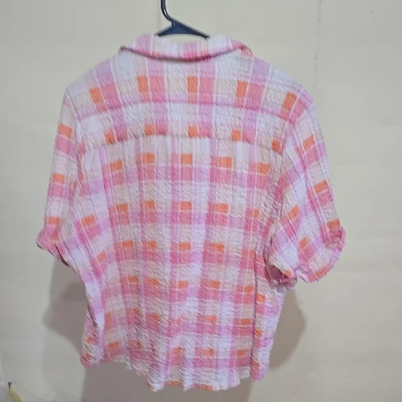 Rebecca Malone Pink and White Short Sleeve Button Down Shirt - Picture 2 of 5